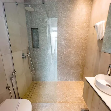 Villa Azure Seaview - Amber Protaras